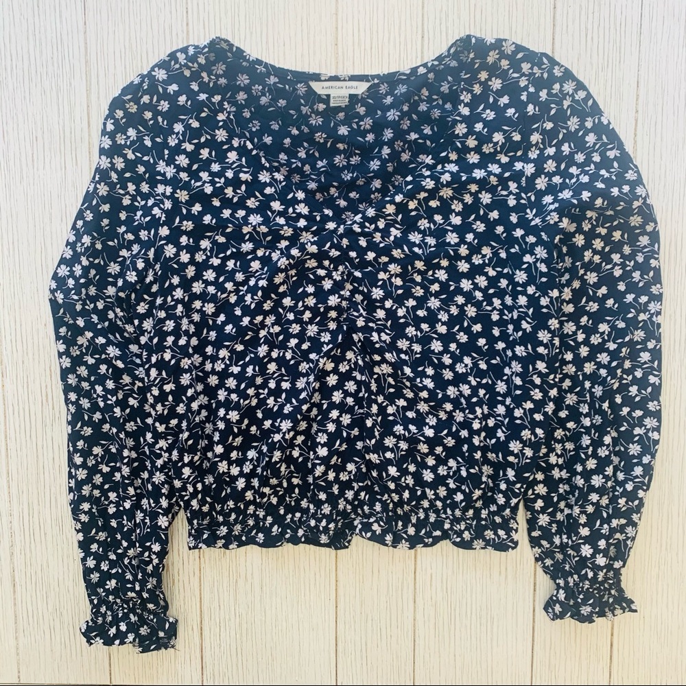 American Eagle navy floral blouse